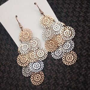 ♥️ 5 / $20 Elegant Gold and Silver Filigree Earrings
